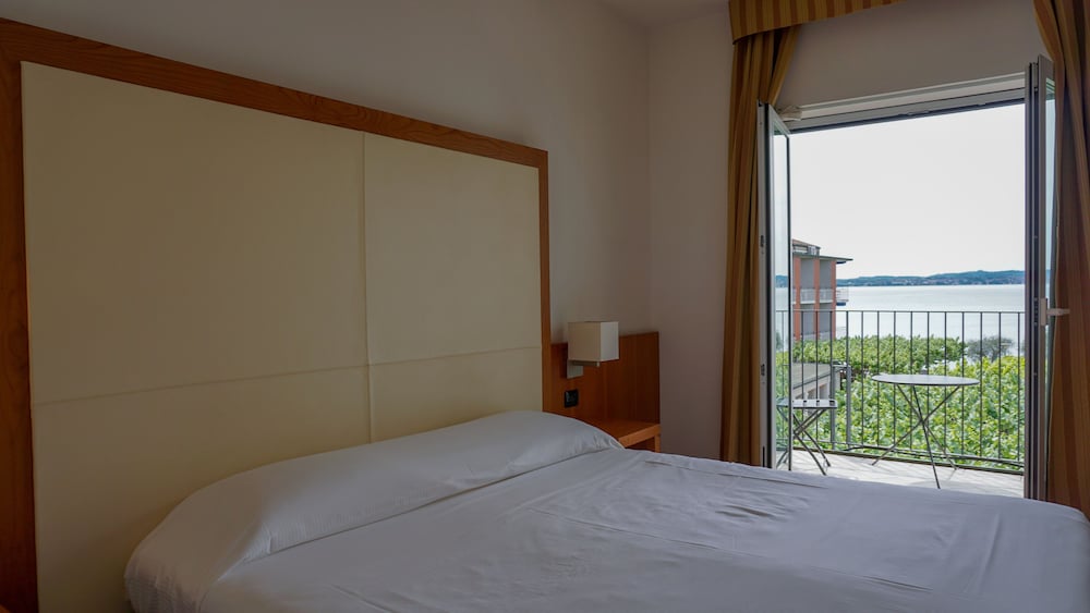Superior Room - Photo 3