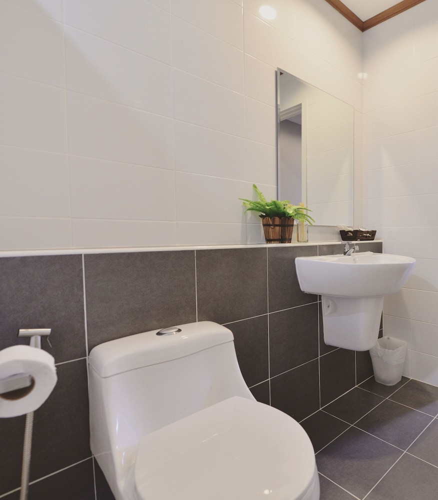 2 Bedrooms Premium photo 3