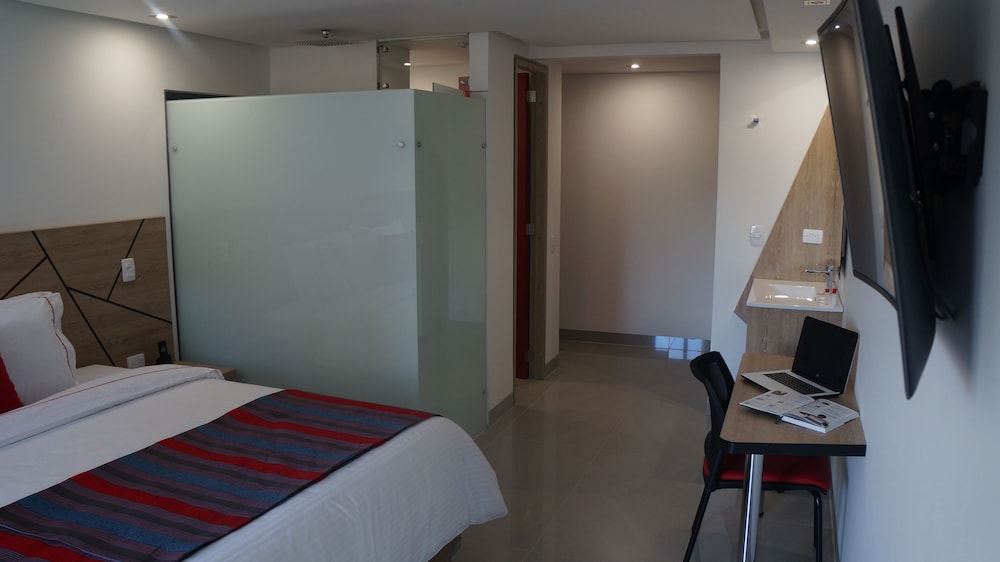 Junior Suite, 1 King Bed photo 2