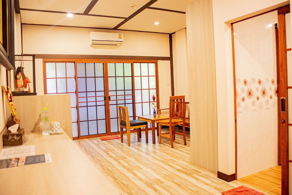 Deluxe Triple Room - Photo 7