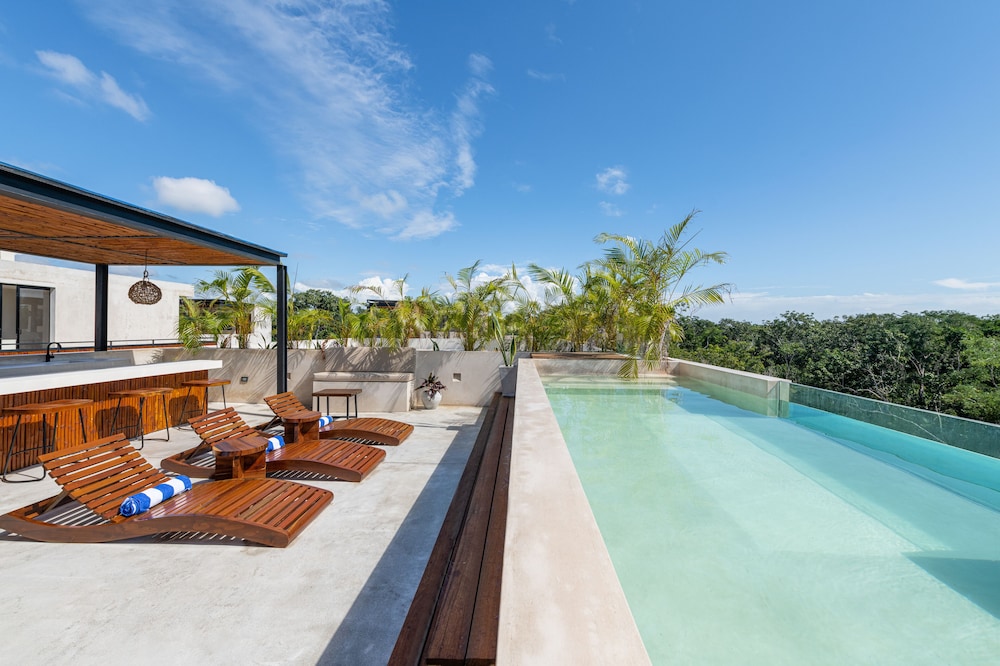 Panoramic Penthouse - Photo 1