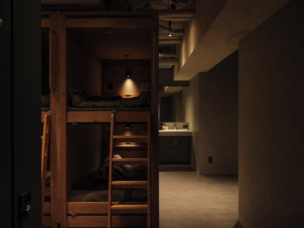 Single Room 180×80cm Semi-single (Male Only) photo 1