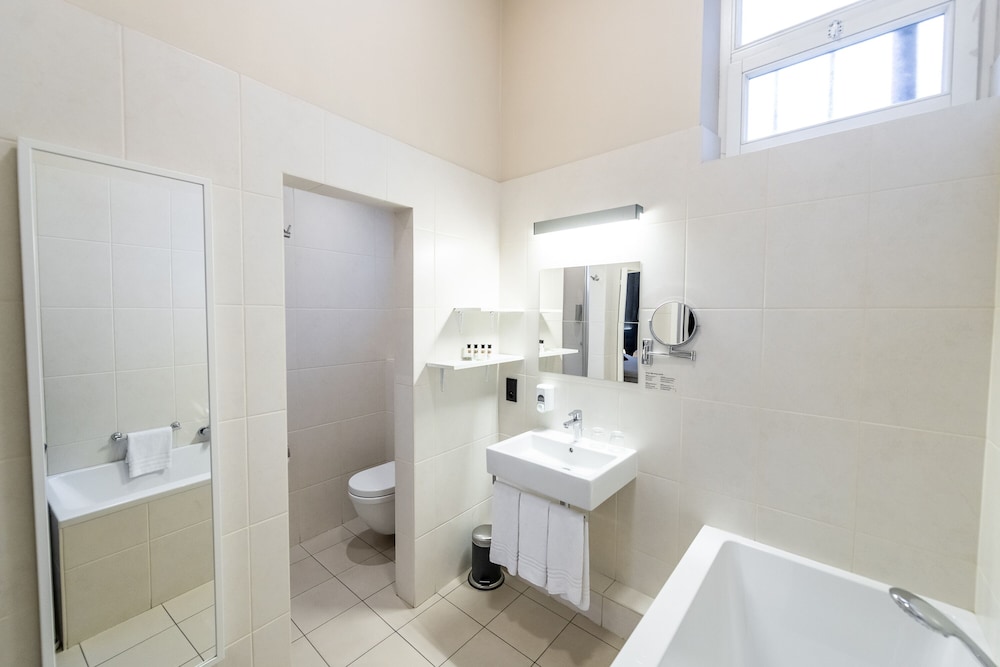 Triple Room - Photo 6