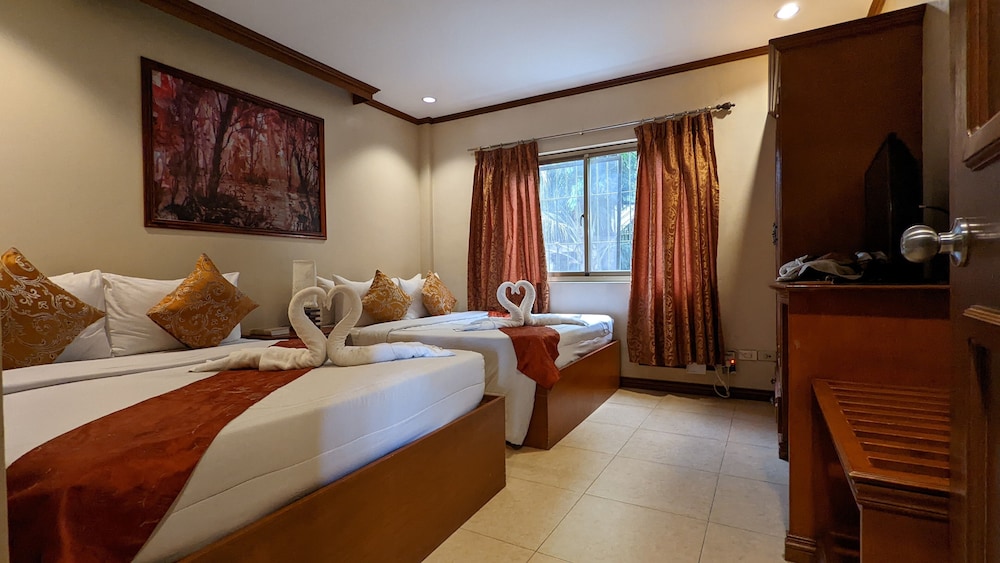 Waterfront Family Suite - Photo 1