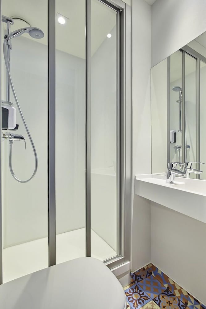 Room, 1 Double Bed, Private Bathroom (Cabrio) - Photo 3