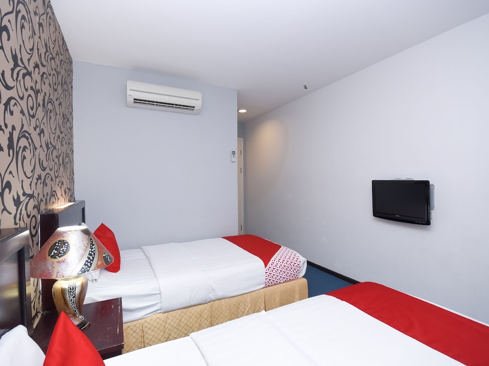 Deluxe Twin Room photo 3