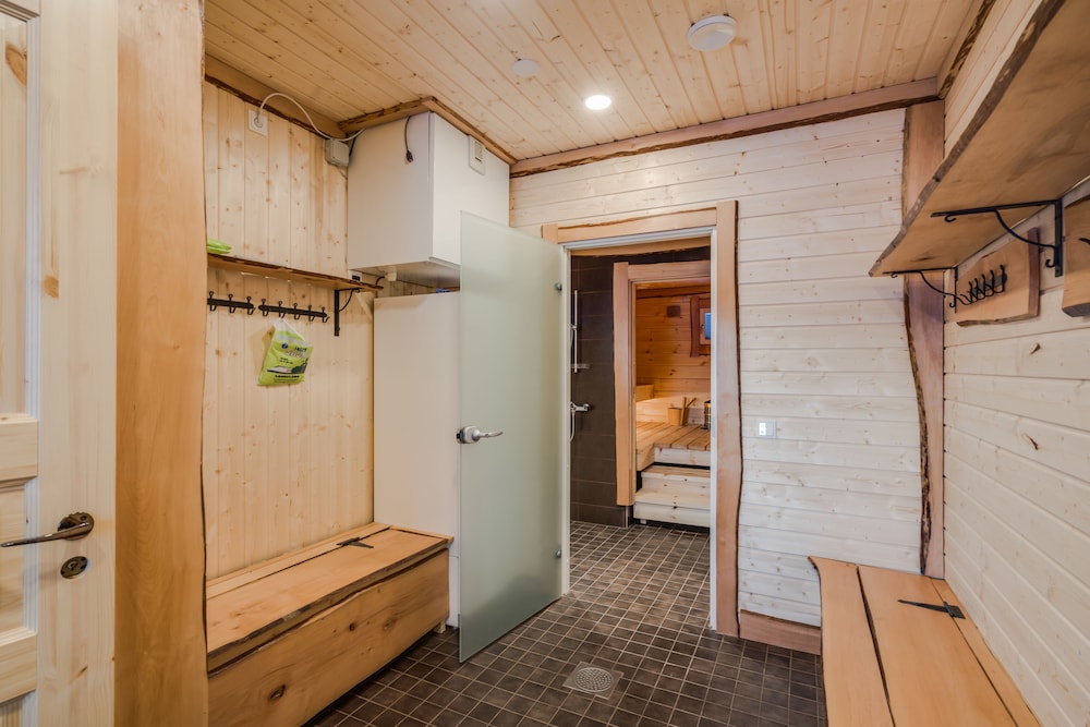 Villa, 4 Bedrooms, Sauna photo 2