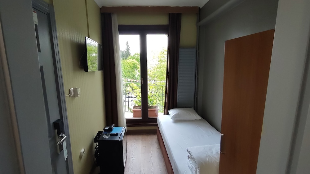Economy Single Room, 1 Twin Bed photo 2
