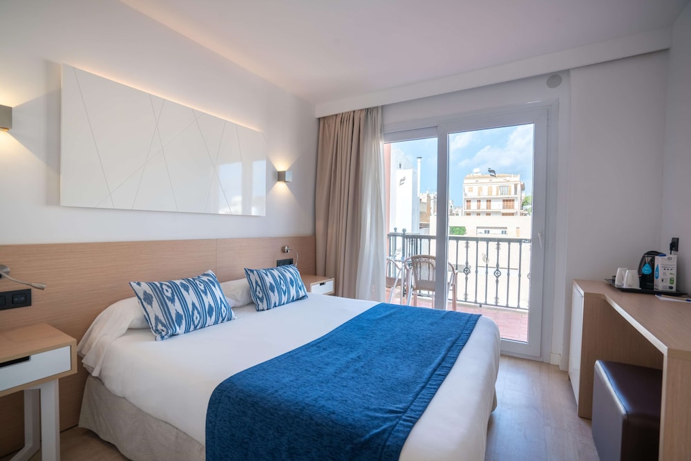 Single Room, Balcony