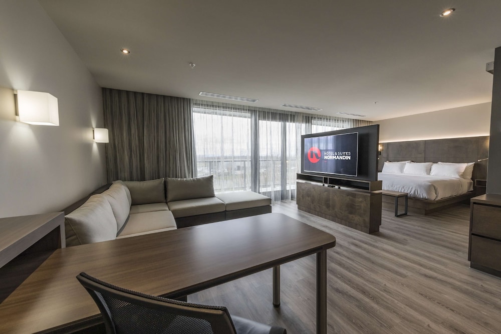 Deluxe Studio Suite, Balcony photo 1