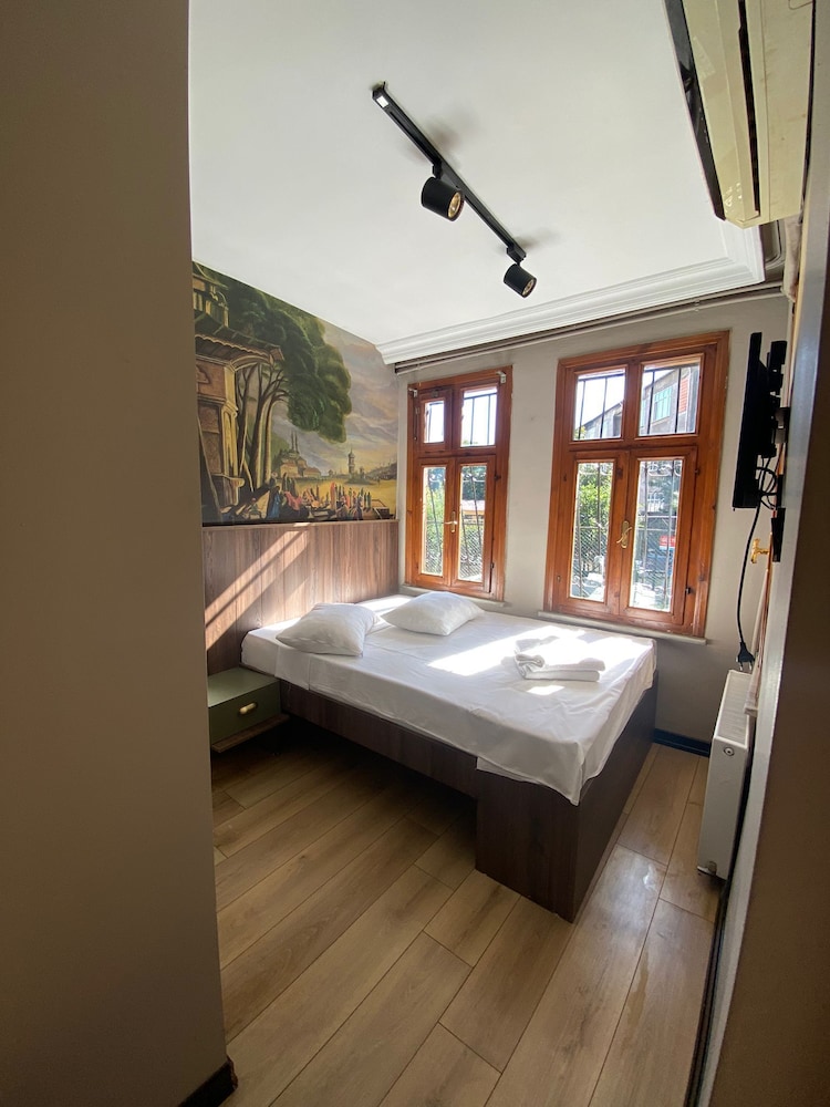 Single Room photo 3