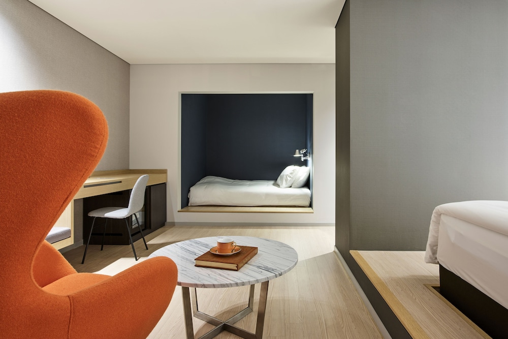 Deluxe Family Room photo 1