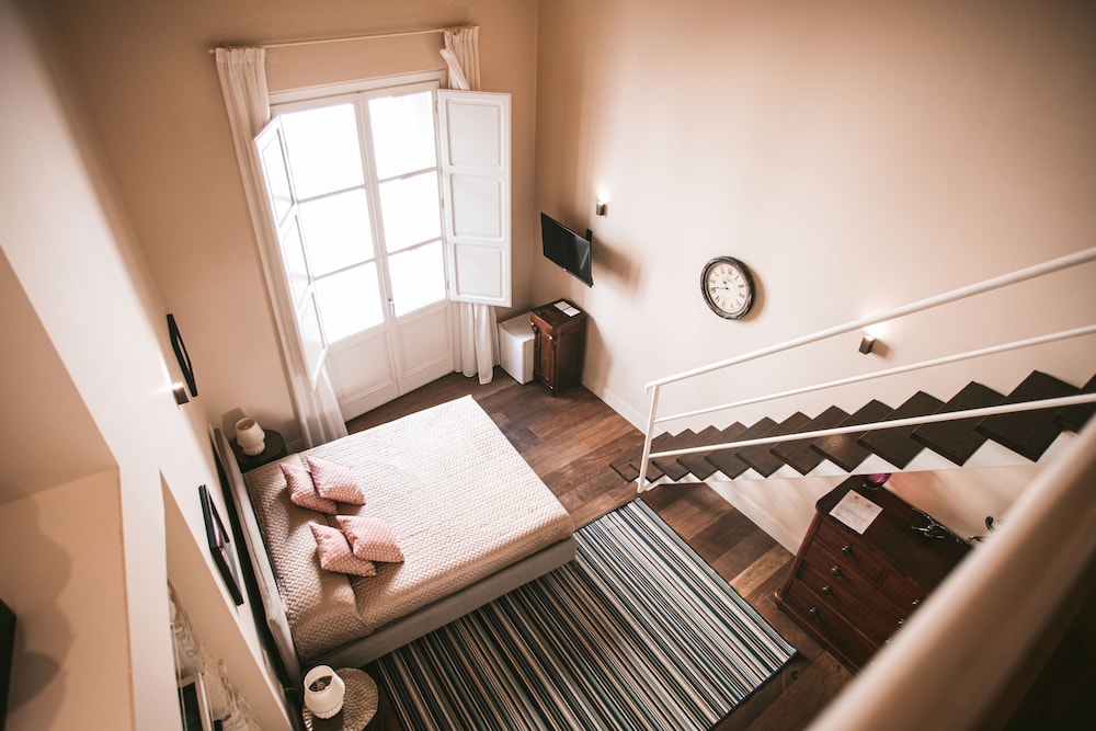 Luxury Suite photo 3