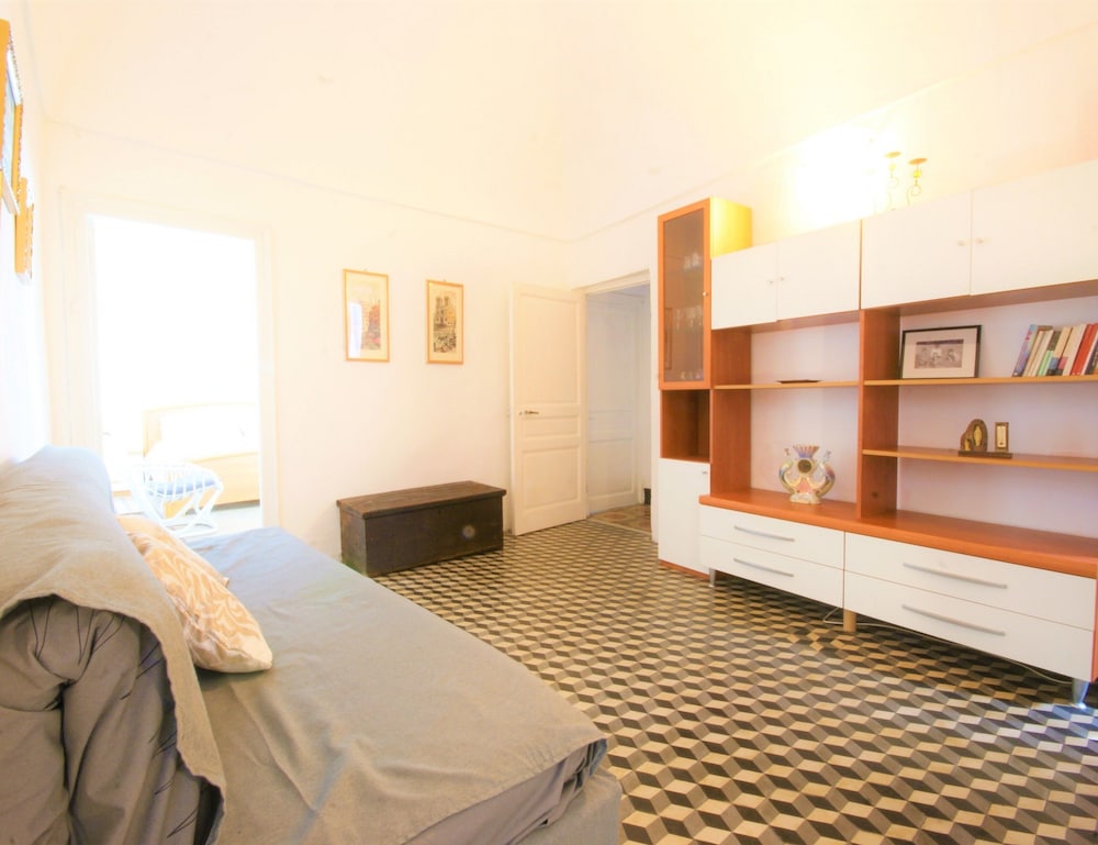 Apartment, 2 Bedrooms, Terrace photo 2