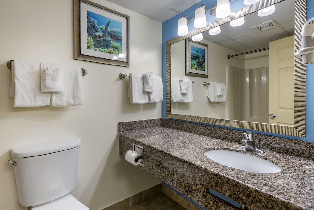 Standard Room, 2 Queen Beds, Partial Ocean View, Ground Floor - Photo 3