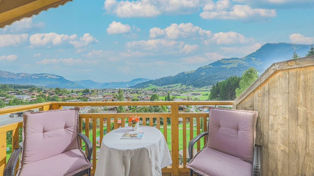 Superior Double Room, Balcony photo 2