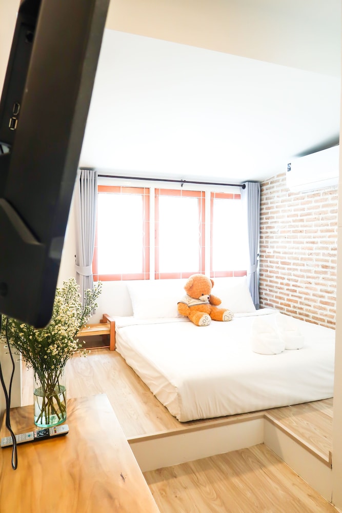Family Room Type A - Photo 2