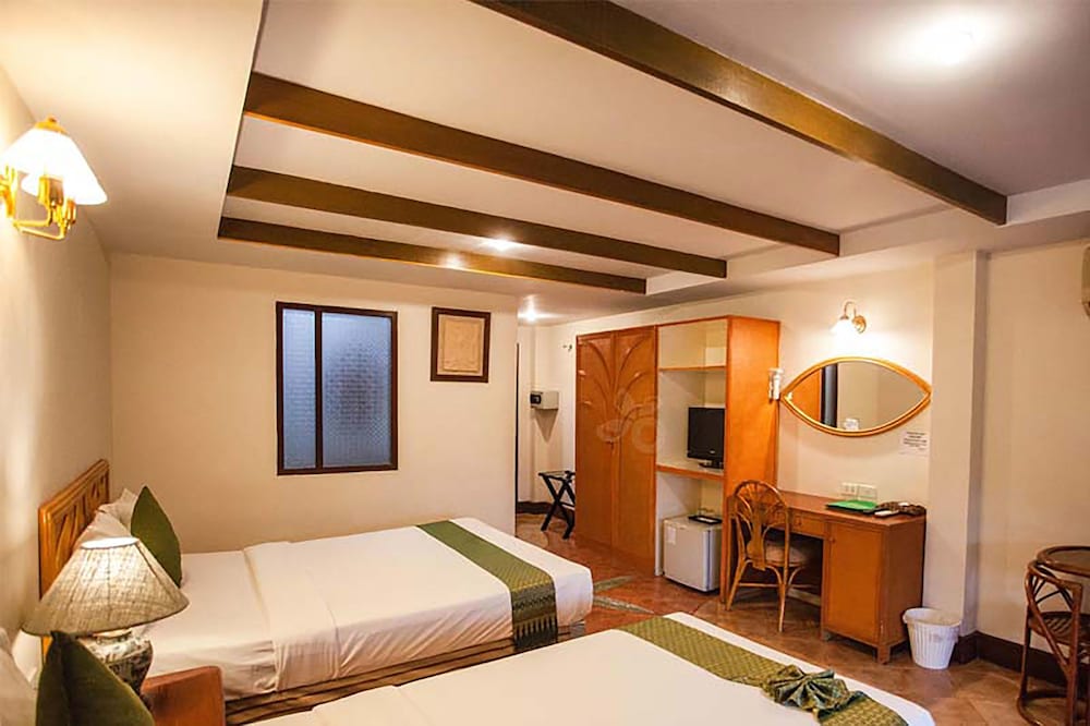 Standard Room - Photo 11