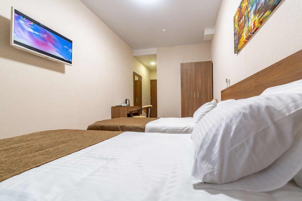 Economy Double or Twin Room photo 2