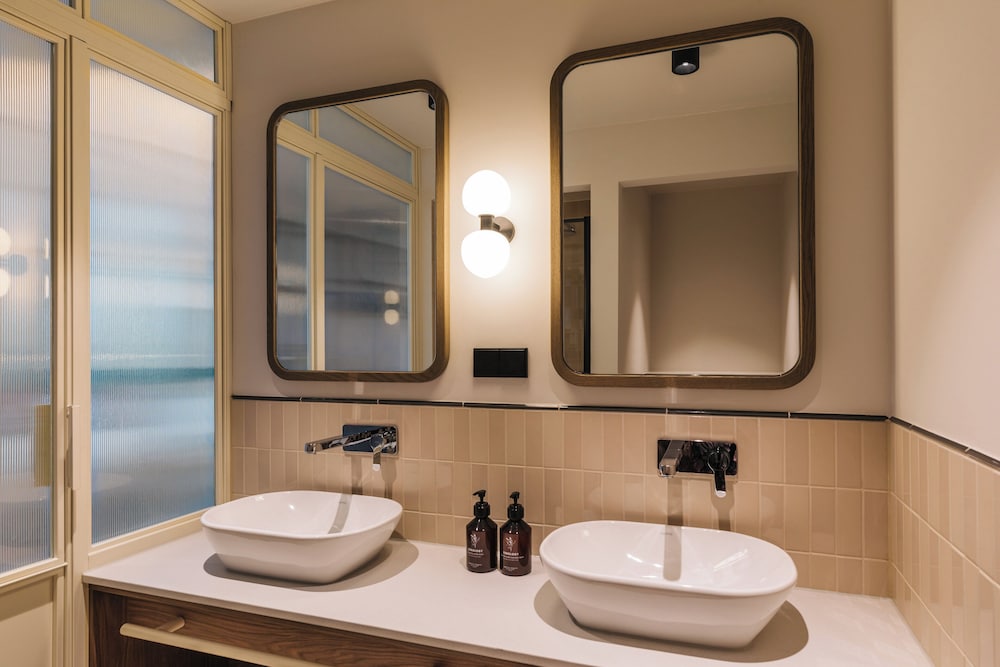 Signature Triple Room - Photo 6