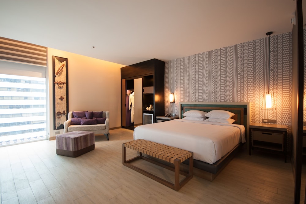 Deluxe Suite, 1 King Bed