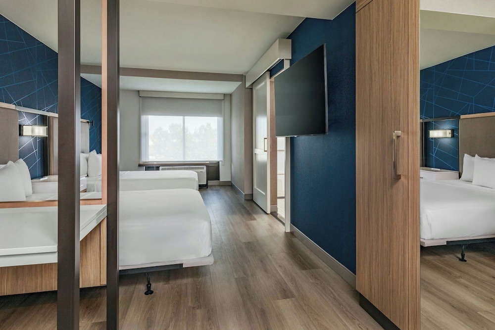 Suite, Multiple Beds - Photo 1