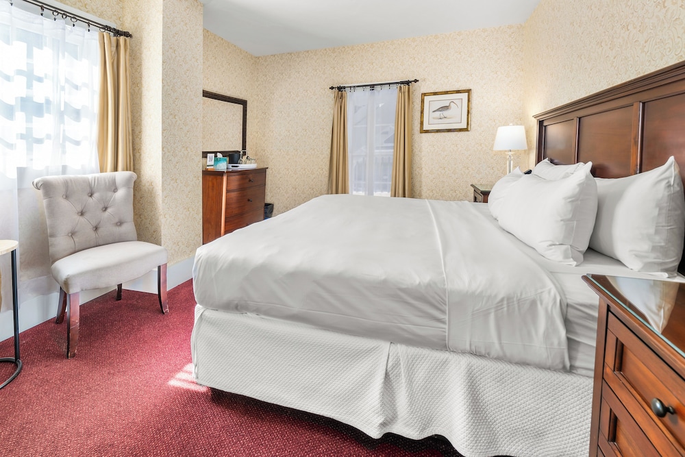 Hotel De Haro - John Wayne Suite