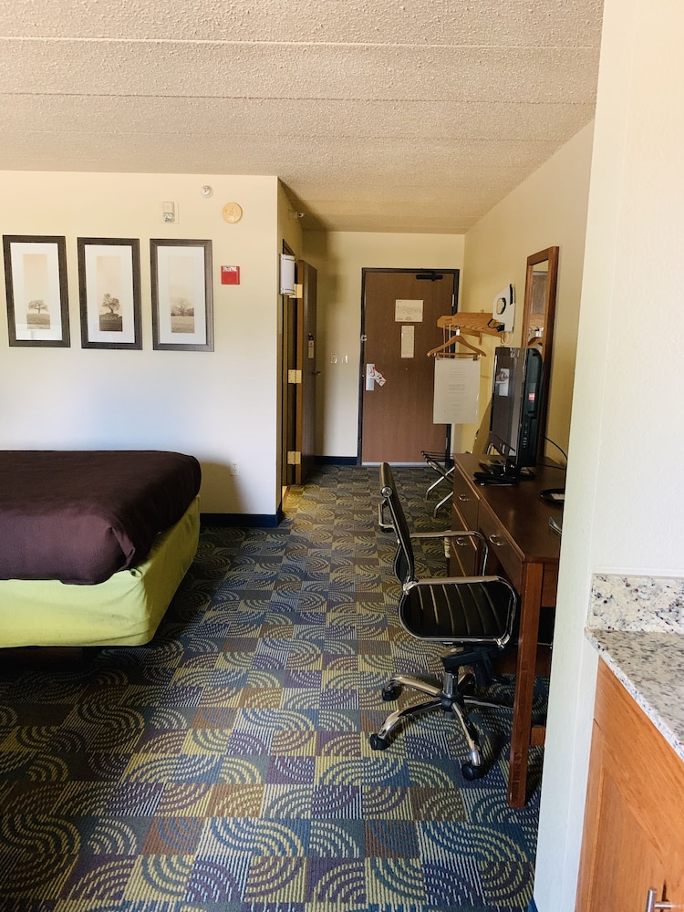 Room, 2 Queen Beds, Accessible, Non Smoking (Mobility) - Photo 21