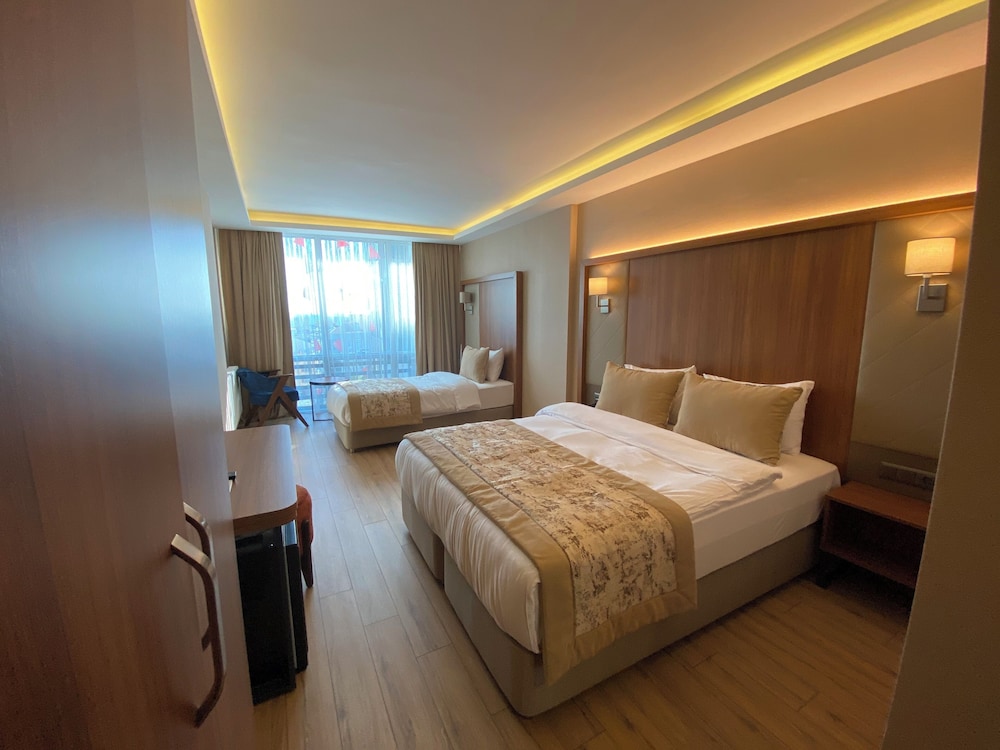 Business Triple Room - Photo 1