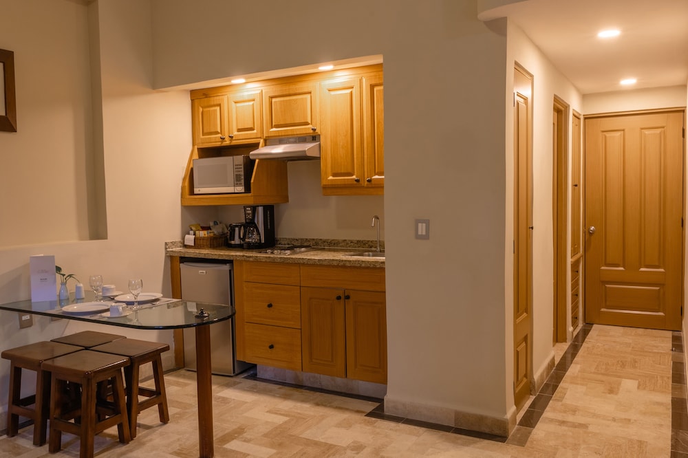 2 Bedroom Lock Off - Photo 3