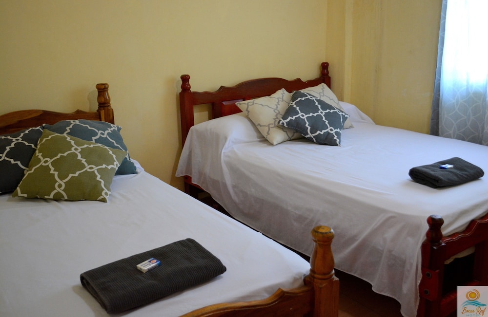 Classic Triple Room, Private Bathroom