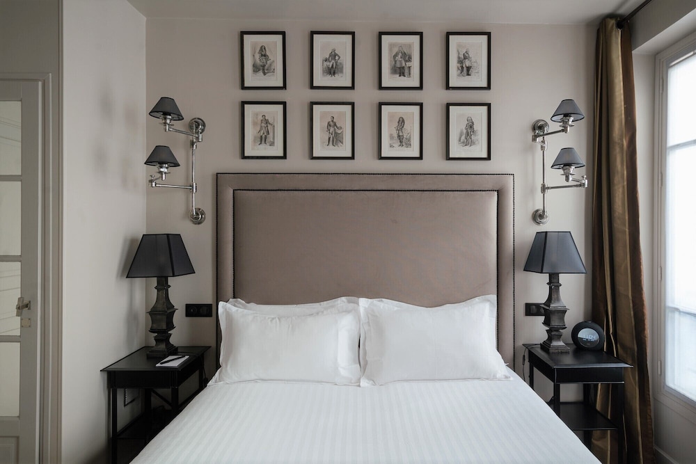 Superior Double or Twin Room photo 3