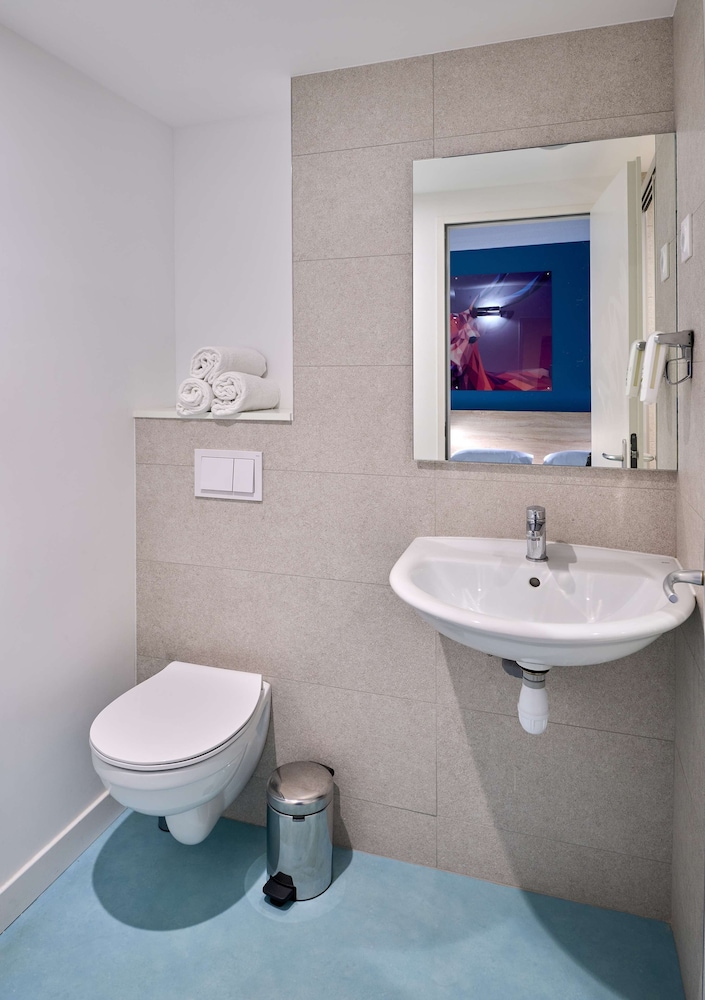 Standard Room, 1 Double Bed - Photo 3
