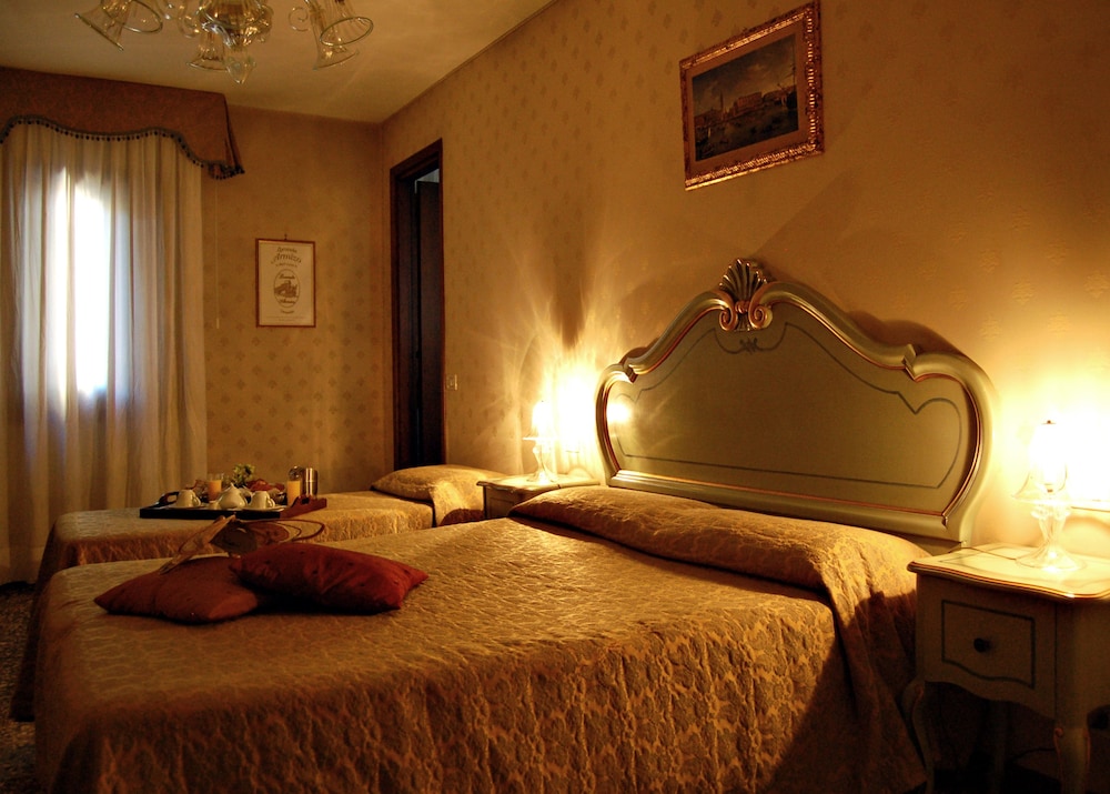 Classic Double Room photo 1