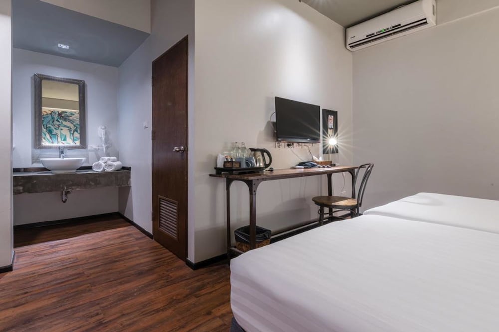 standard room (No window) photo 2