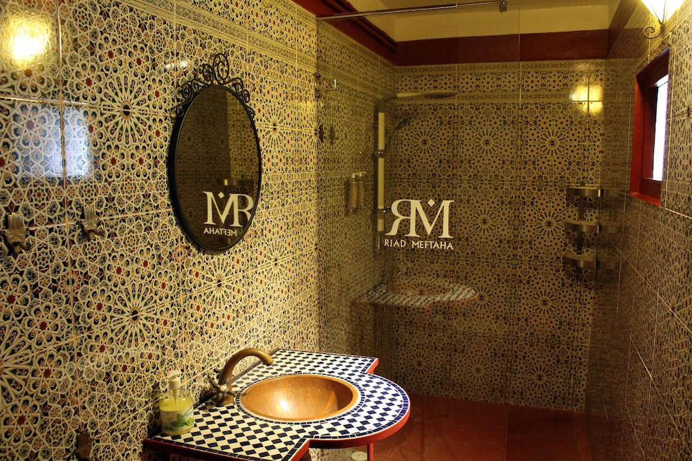 Traditional Triple Room, Terrace photo 2