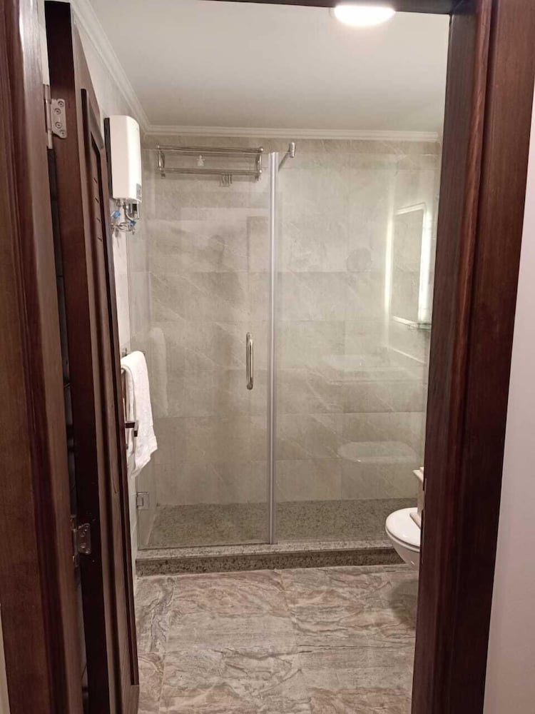 Double Room - Photo 7
