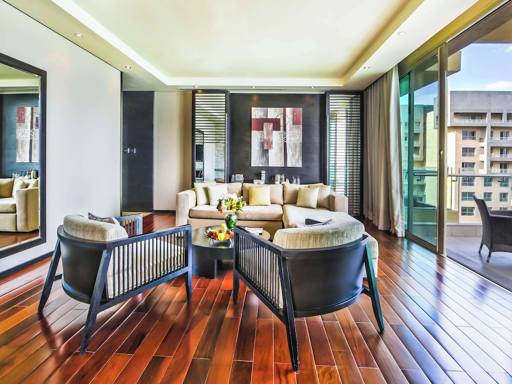 Senior Suite, 1 King Bed, Sea View