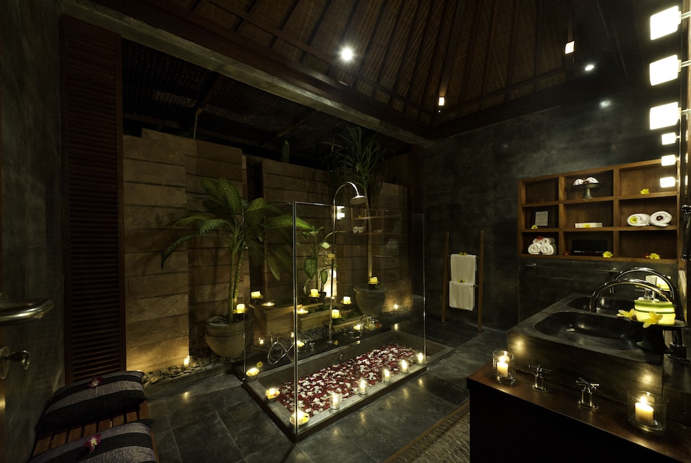 Luxury Villa, 4 Bedrooms, Oceanfront photo 2
