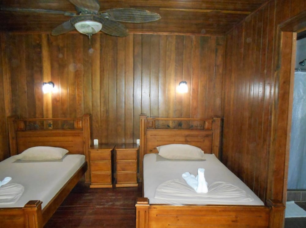 Superior Triple Room, 3 Twin Beds photo 3