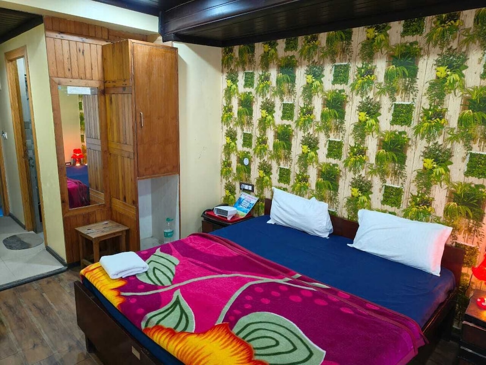 Deluxe Room, Valley View