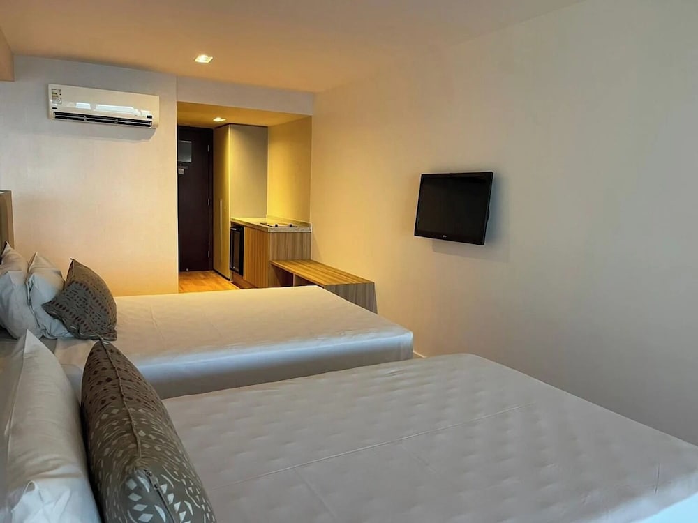 Apartment photo 2
