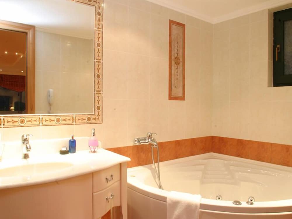 Suite, Partial Sea View photo 3