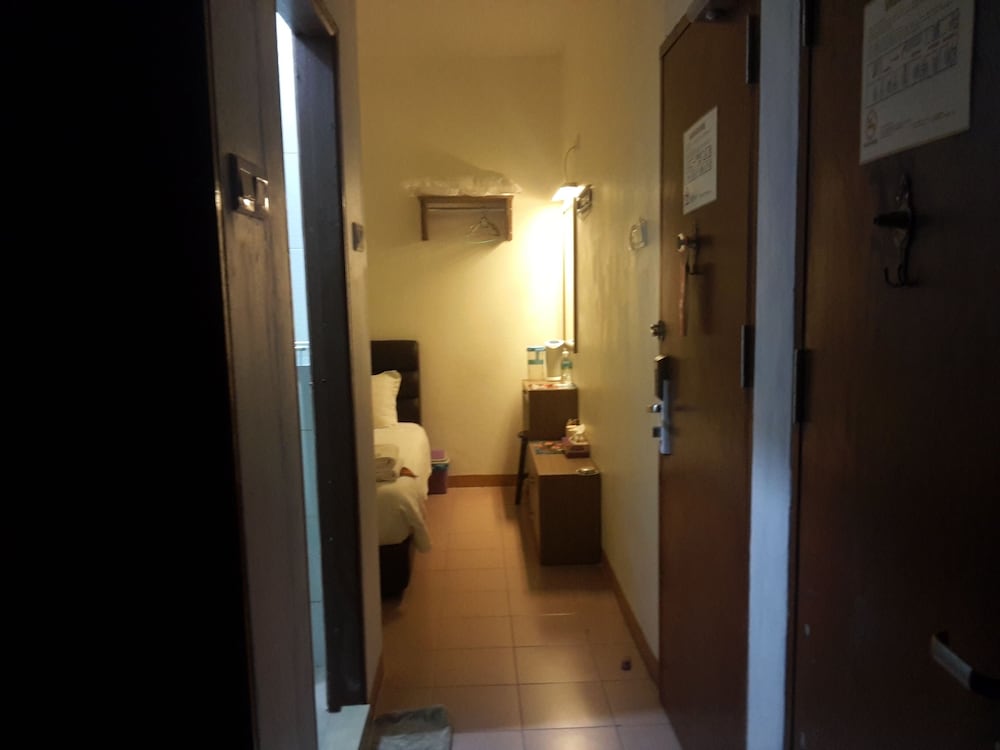 Basic Double or Twin Room, 2 Twin Beds, Corner