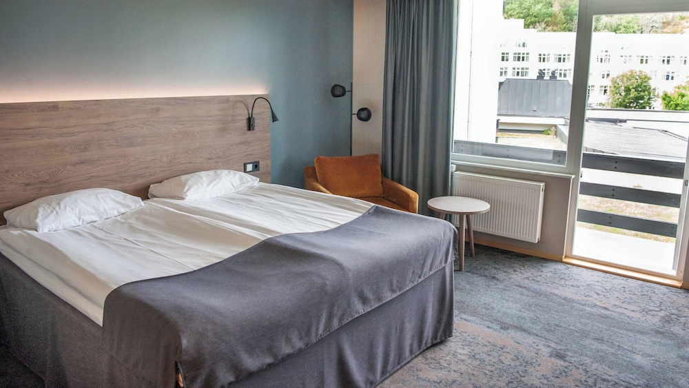 Double Room (Plus)