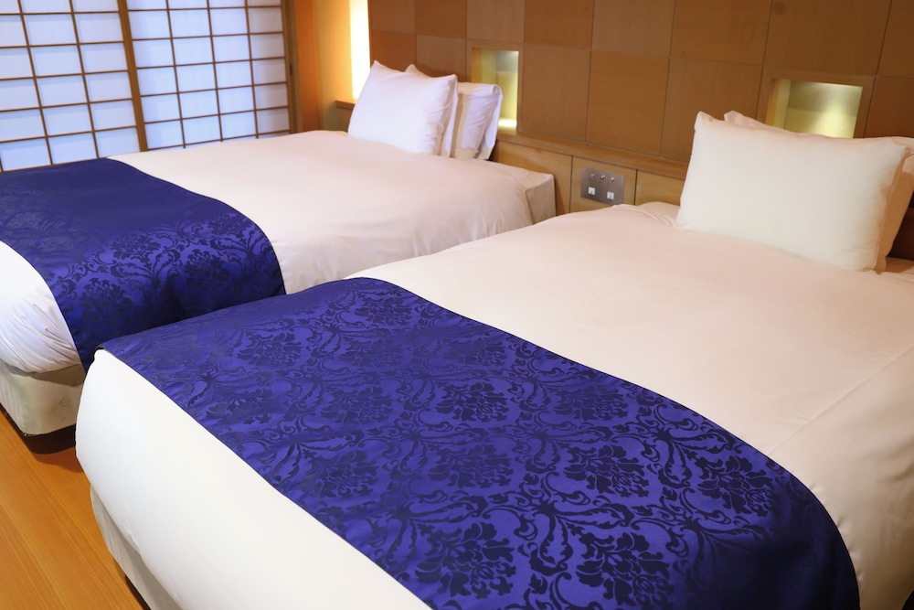 Japanese-Western-Style Room,With hot spring Open-Air Bath (70SQM), High Grade,Non-Smoking photo 3