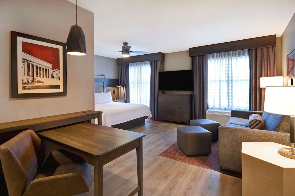 Studio, 1 King Bed, Accessible, Non Smoking (Hearing)