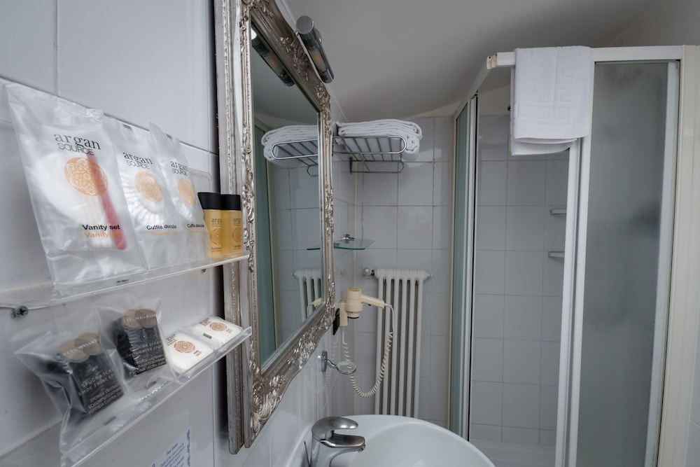 Classic Double or Twin Room, 1 Bedroom - Photo 24