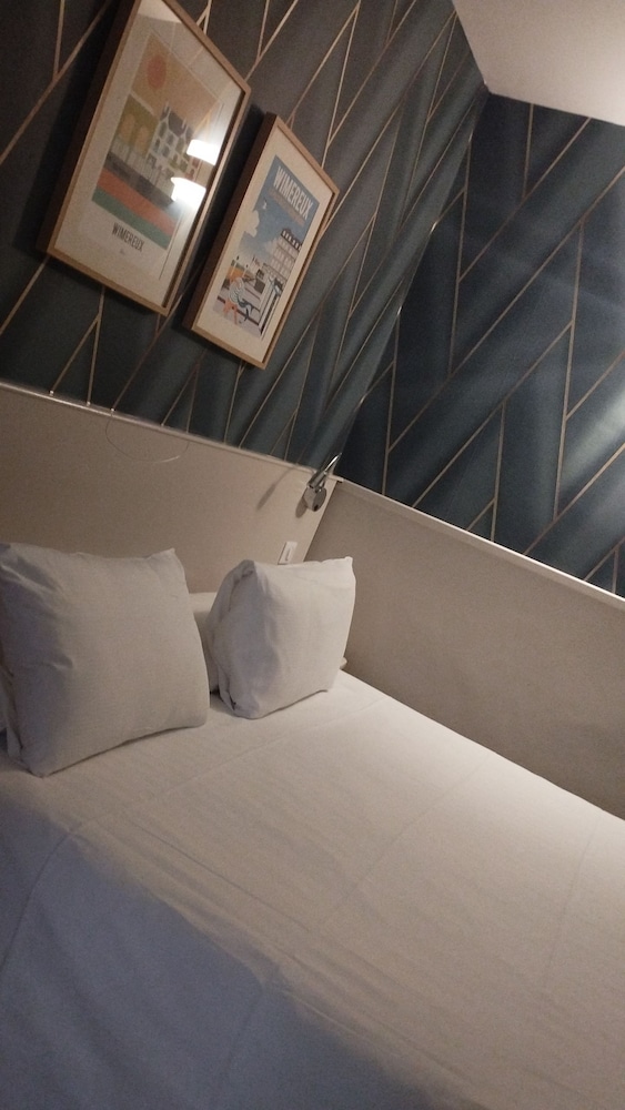 Standard Room photo 2