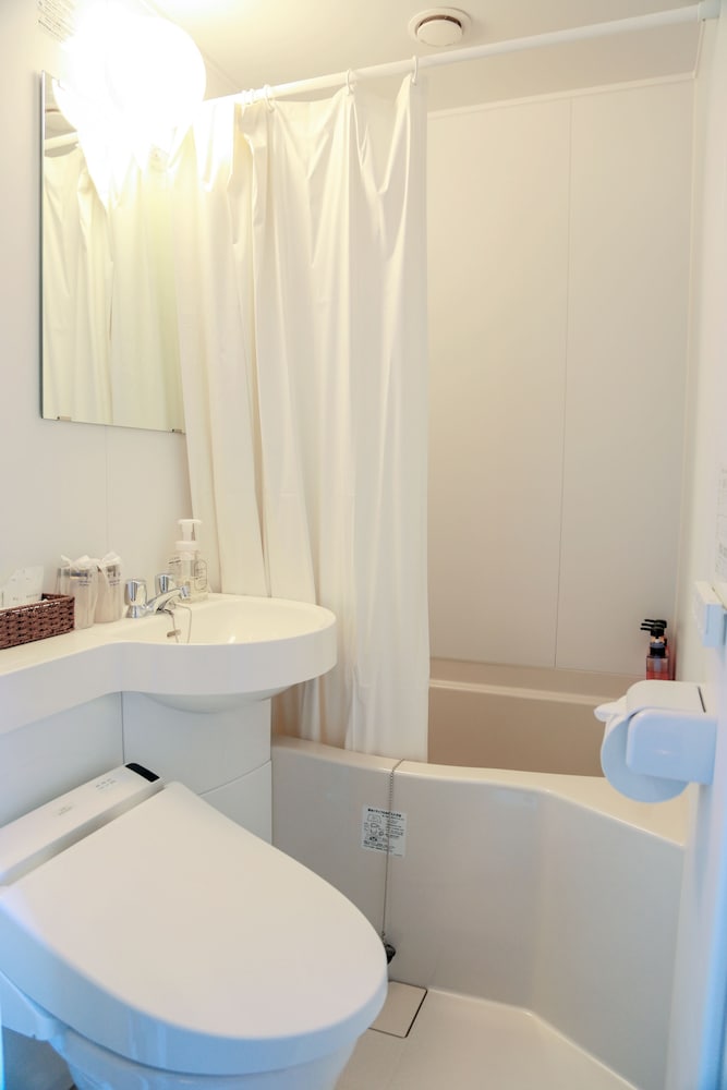 Double Room, Non Smoking - Photo 6